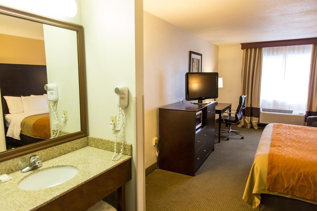 Comfort Inn & Suites Paw Paw Buitenkant foto