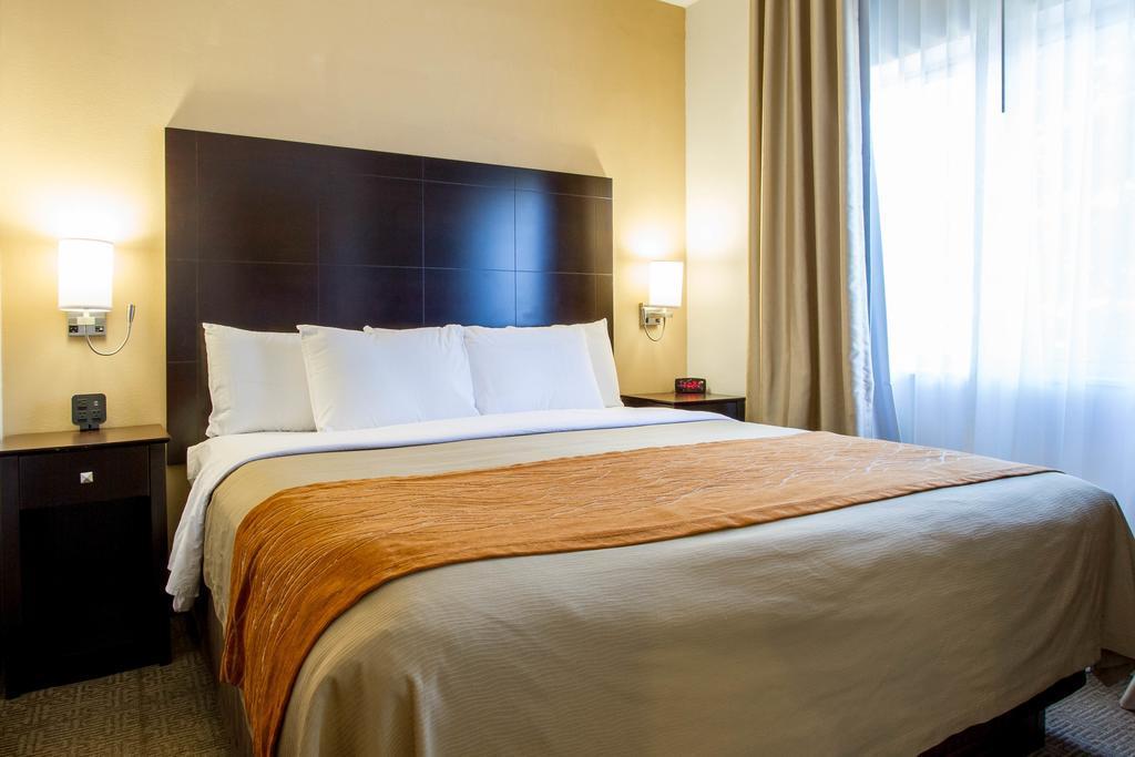 Comfort Inn & Suites Paw Paw Buitenkant foto