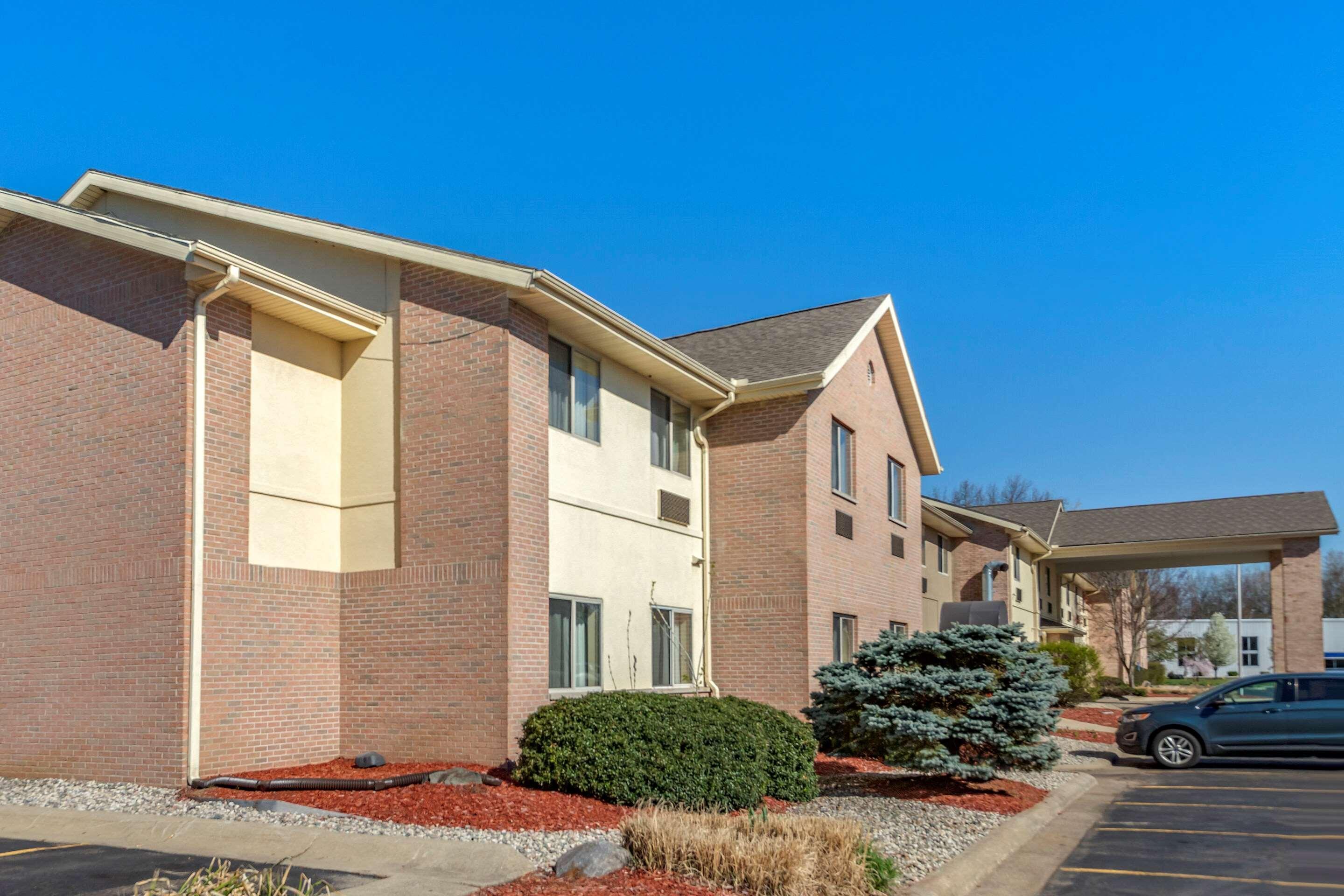 Comfort Inn & Suites Paw Paw Buitenkant foto