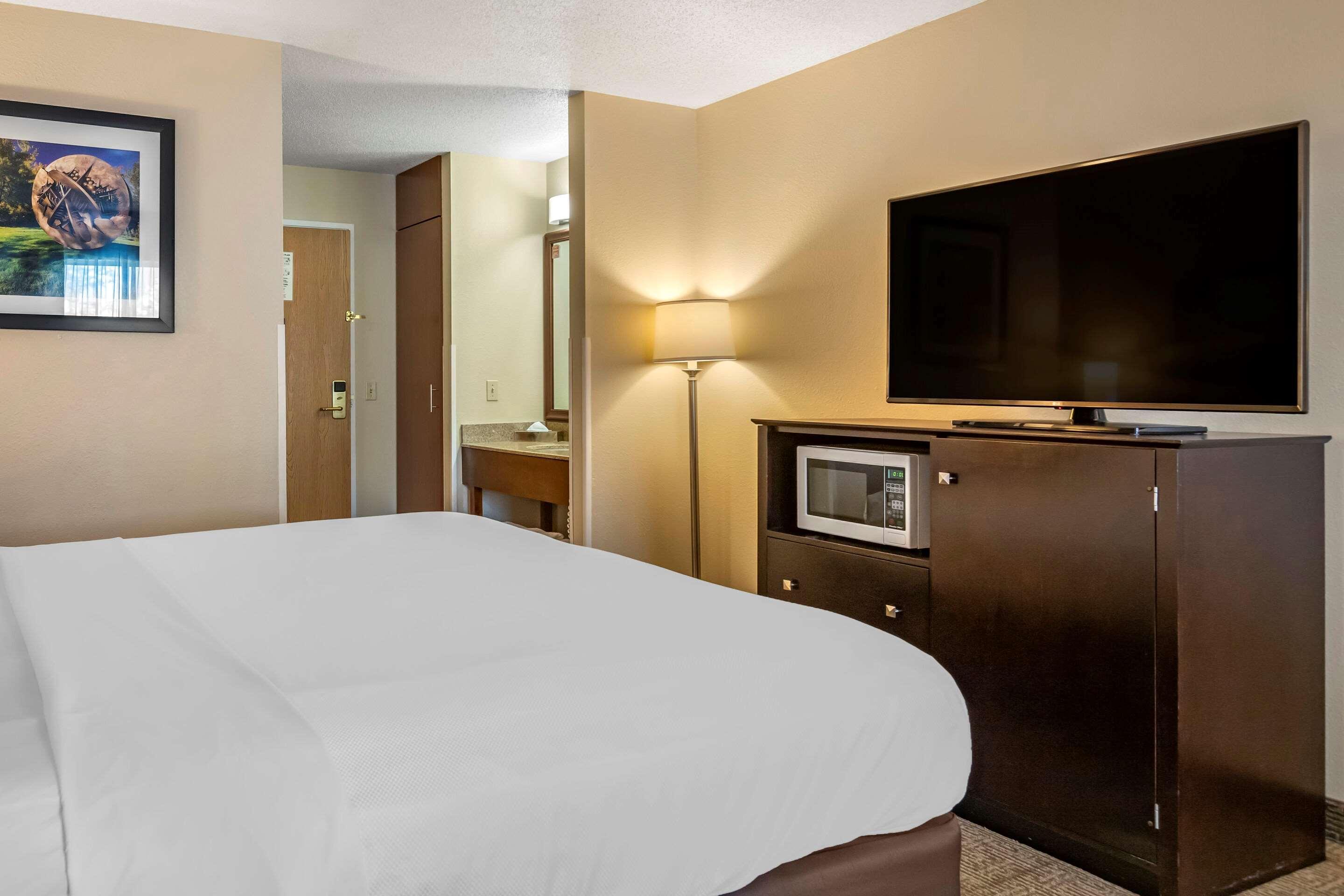 Comfort Inn & Suites Paw Paw Buitenkant foto
